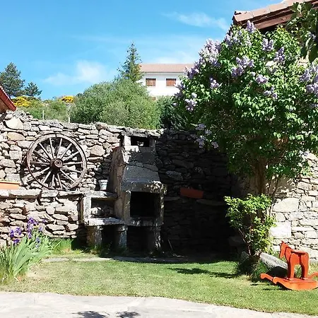 Ermita De Gredos Holiday home Navarredonda de Gredos
