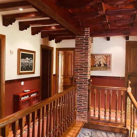 Ermita De Gredos Nyaraló *